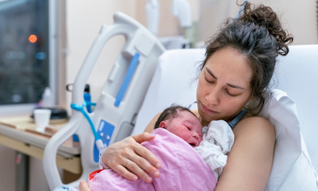 Delivering Baby at home | Here is how