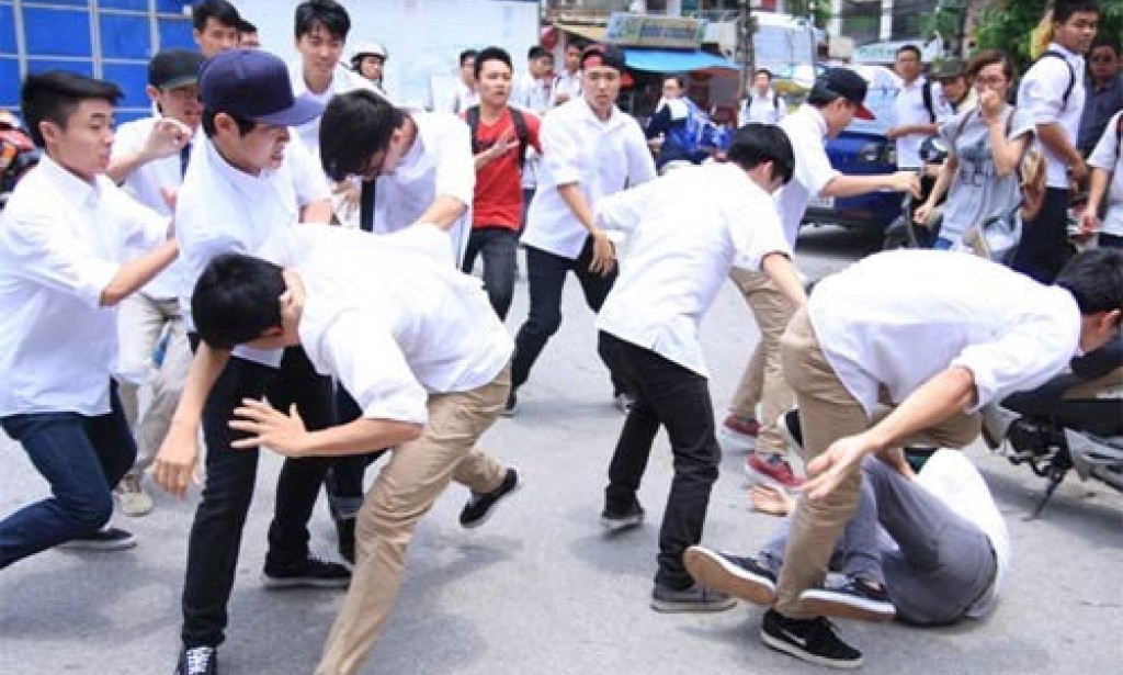 Students becoming Gangsters! An alarming situation