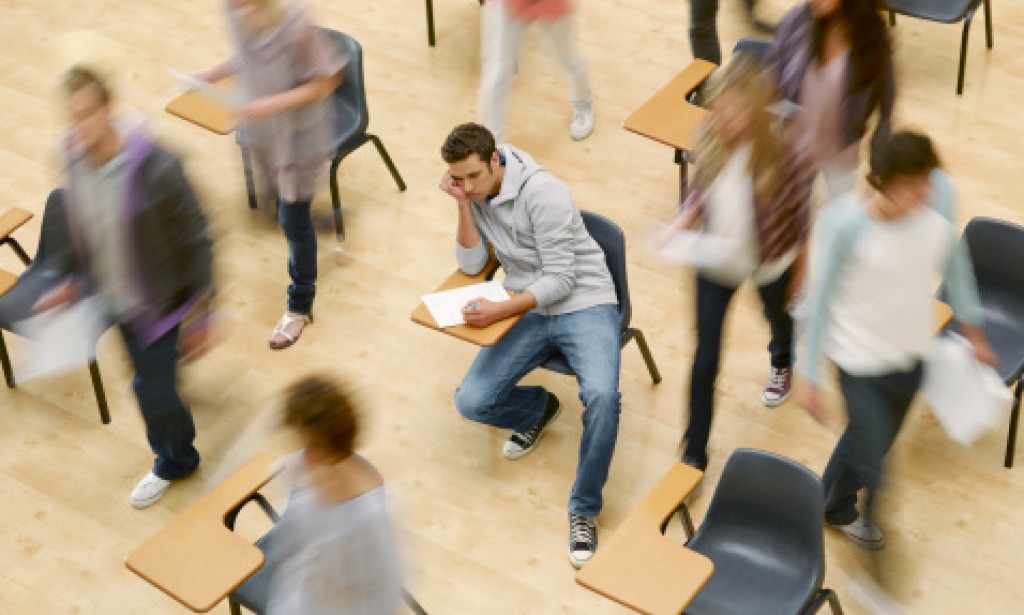 How to deal with stress and anxiety at college? Few tips to consider