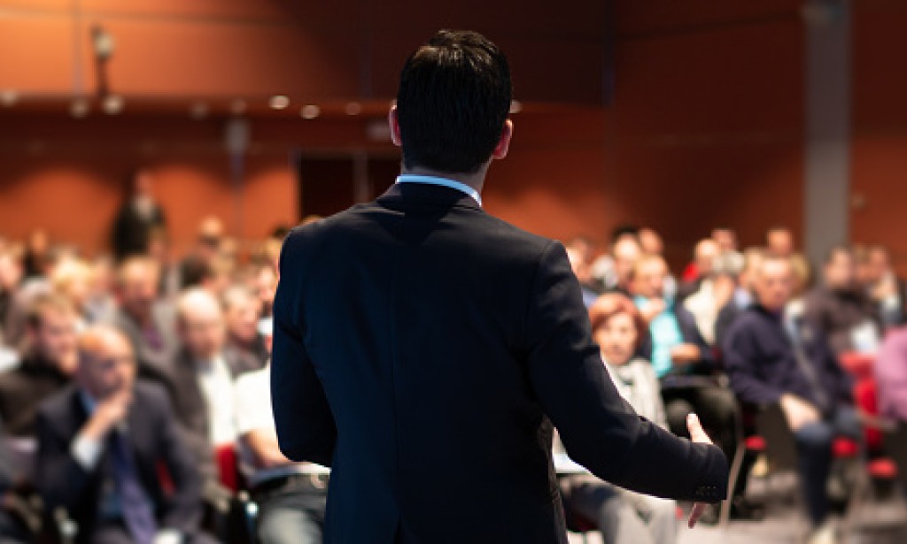What are the skills to become a motivational speaker? Here is all