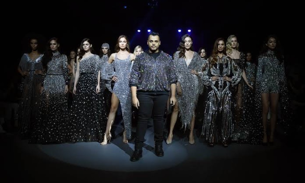 BEST CLOTHING STUFF FOR EASTERN WOMENś AND MENś