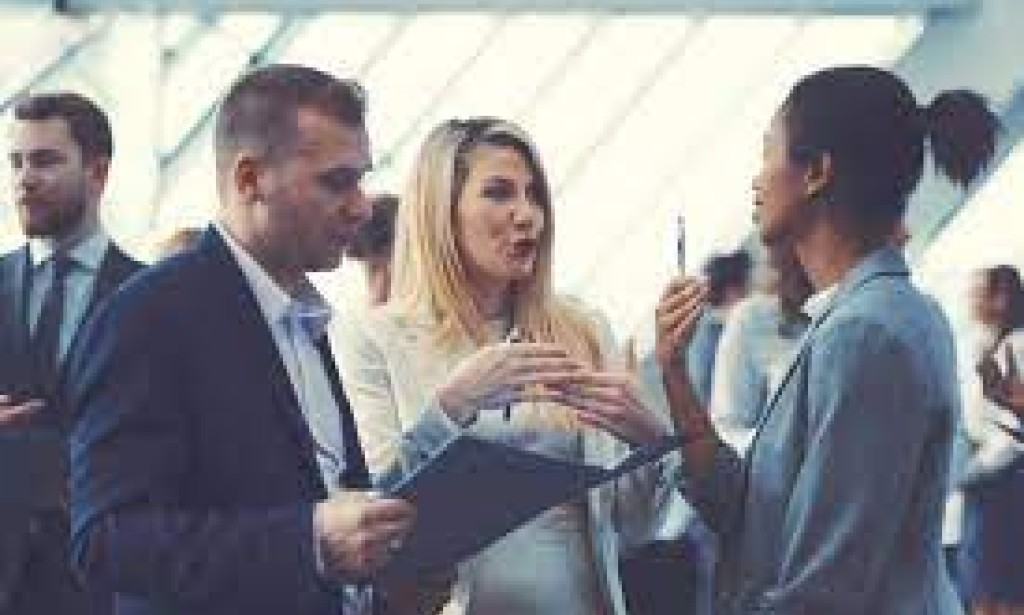 Joining the Online Business Club: Networking and Growth Opportunities