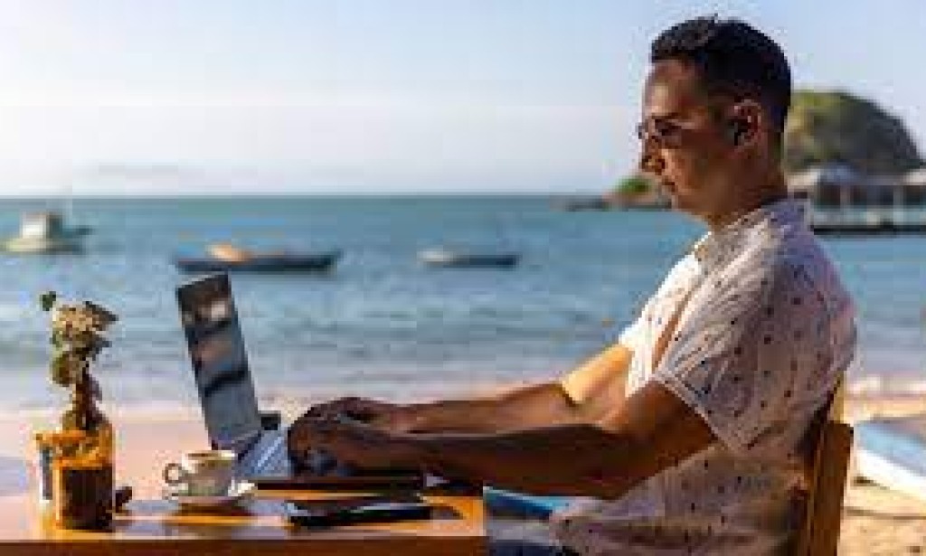 Nomadic Horizons: Embracing the Digital Nomad Lifestyle