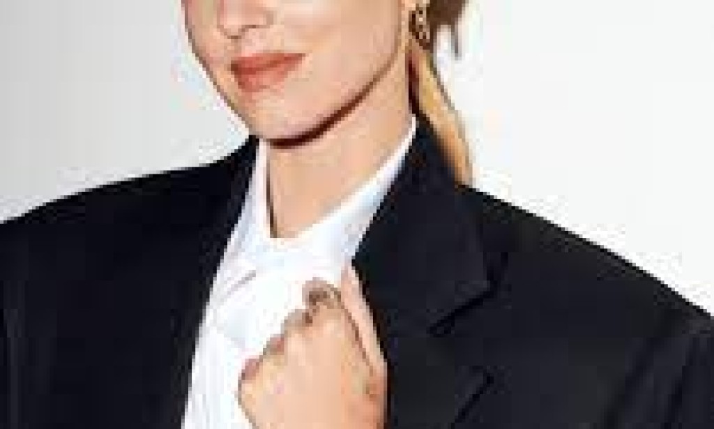 Elegance in Fusion: Gucci's Swiss Odyssey