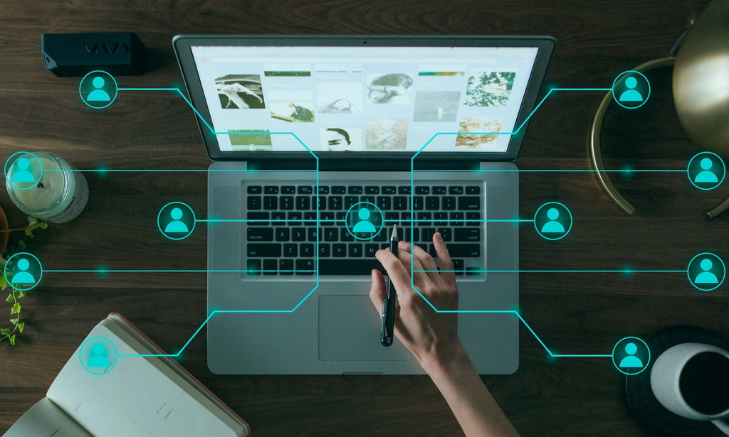 Driving the Digital Wave Ahead: Changing Organizations in the Advanced Era