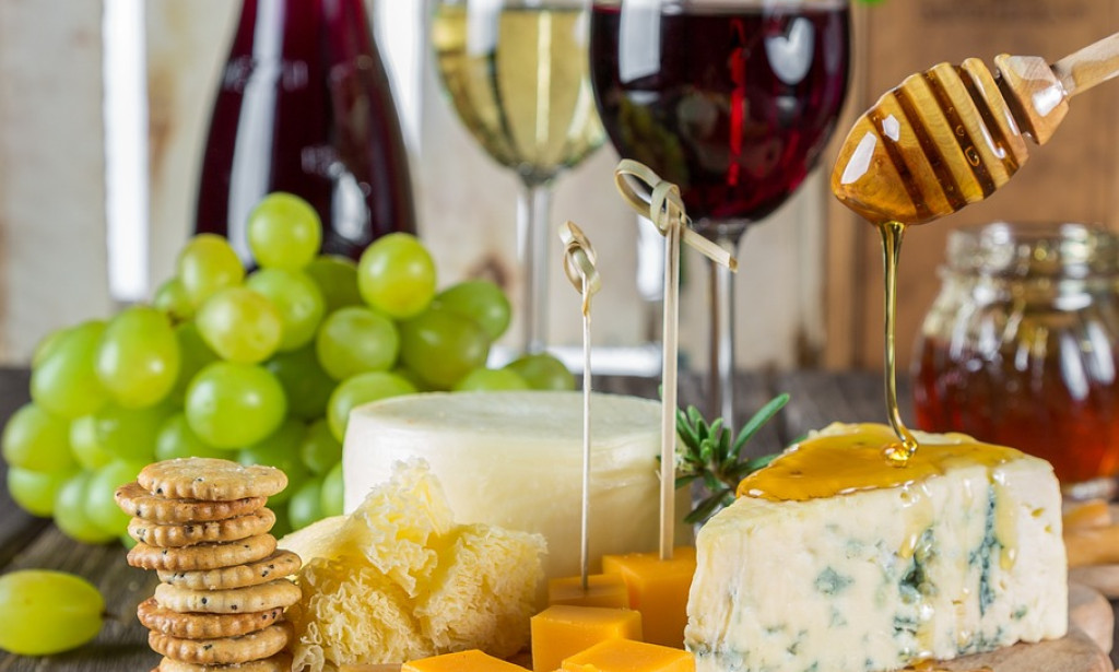 "Eco Eats: Maintainable Feasting and Yummy for a Greener World."