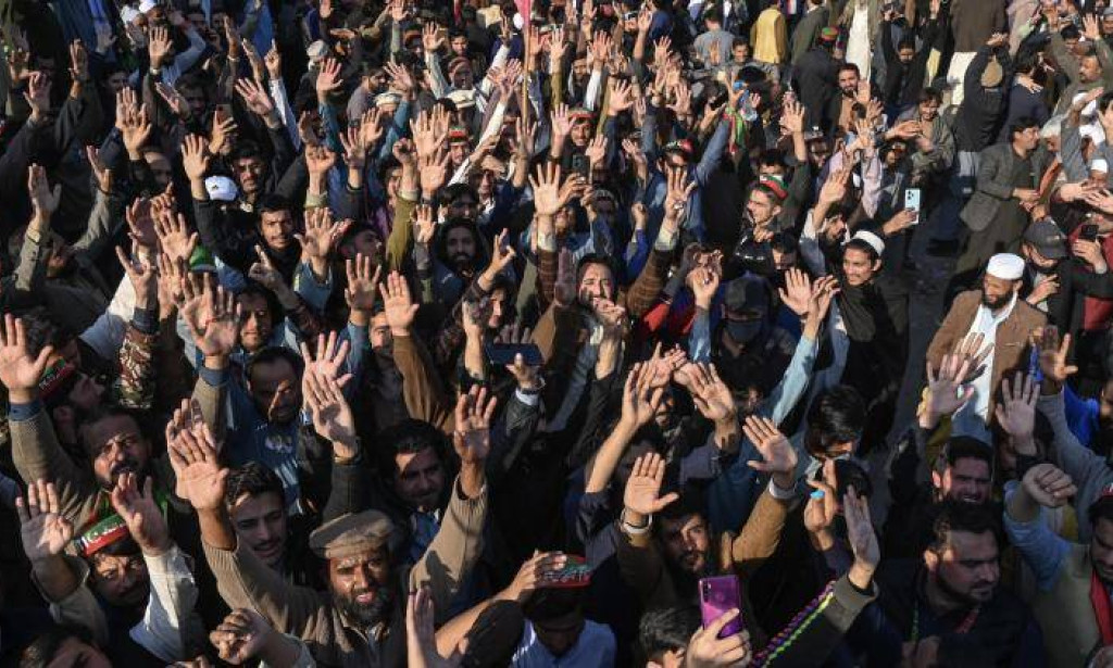 Exploring the Difficulties Facing Pakistan's New Association Government