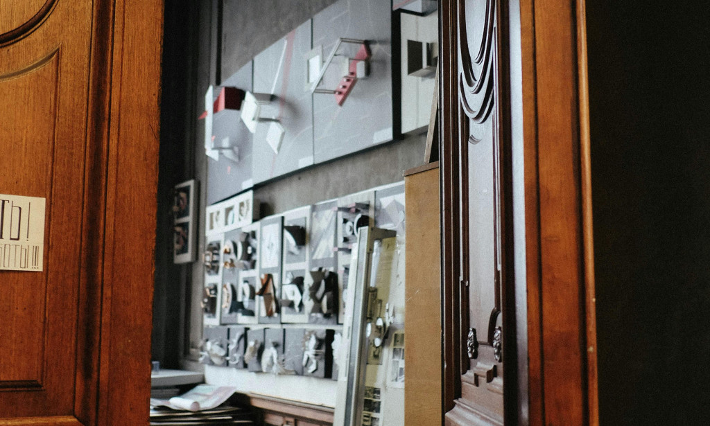 The Crossing point of Innovation and Natural Preservation: Open doors and Difficulties