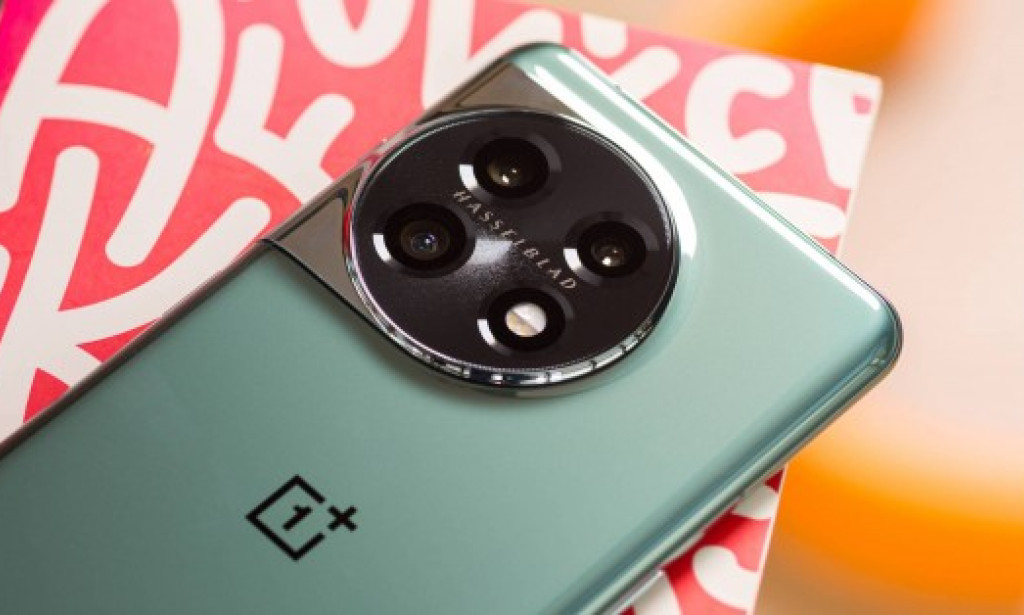 Exploring the OnePlus 11: Features, Performance, and Value