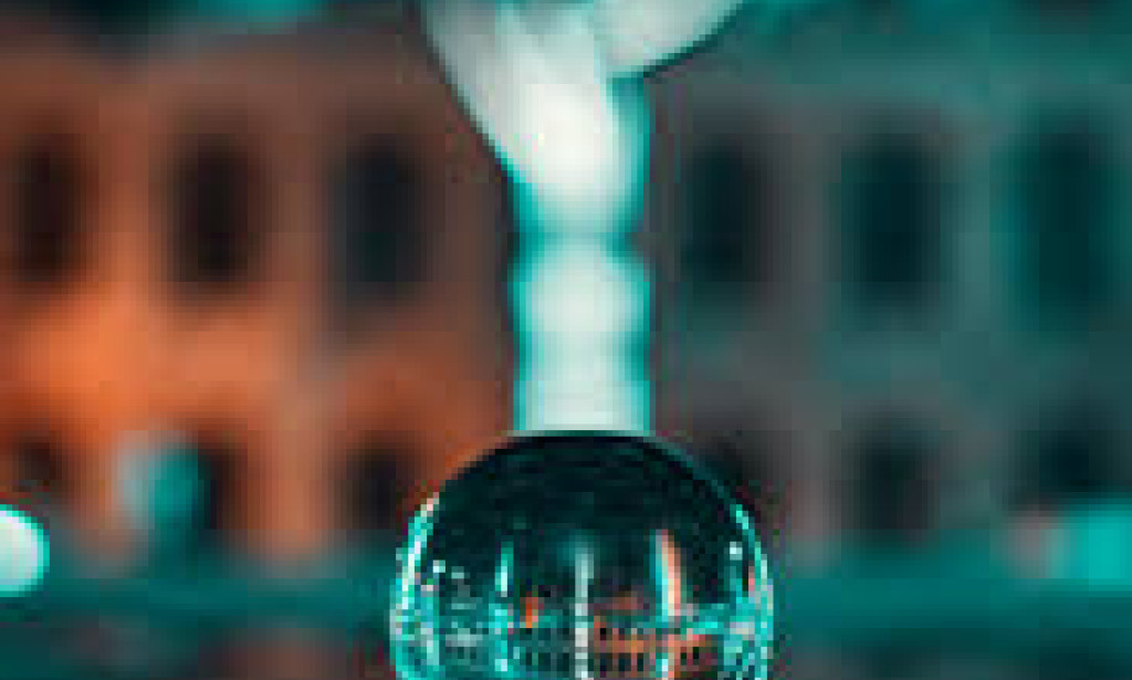 Seeing Yourself Clearly: The Importance of Self-Awareness in Growth