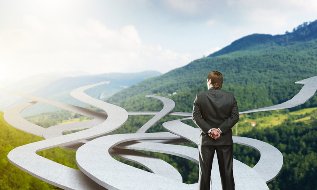 Leading with Confidence: Developing the Decision-Making Skills Every Leader Needs