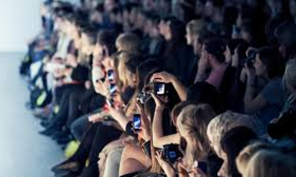 The Impact of Social Media on Fashion Trends: From Runway to Instagram