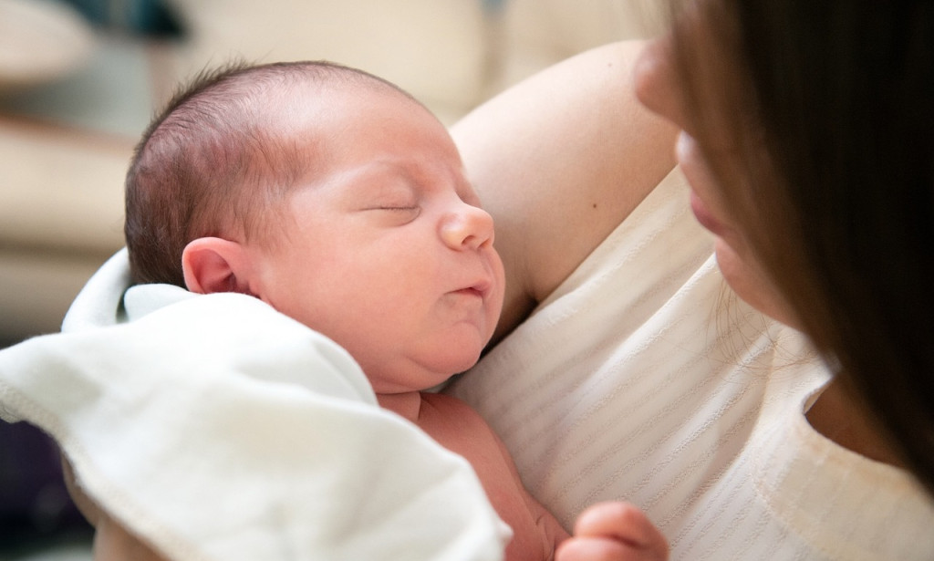 Mastering Newborn Care: A First-Time Mom's Guide health concerns.