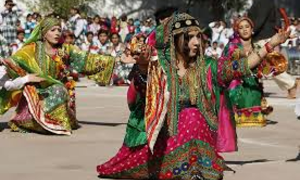 The Rich Cultural Heritage of Pakistan Pakistan, a land of diverse landscapes and traditions, is home to a rich cultural heritage that dates back thousands of years.