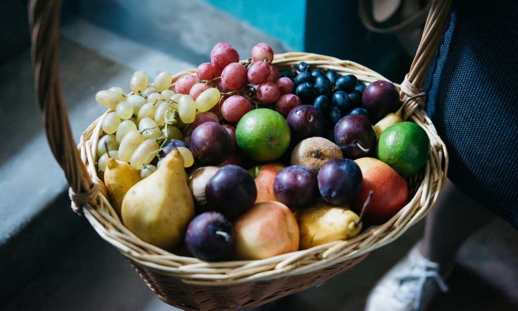 Nourishing Choices: The Best Fruits for PCOS Management