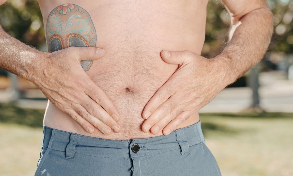 9 Early Hernia Symptoms People Ignore Until It’s Too Late