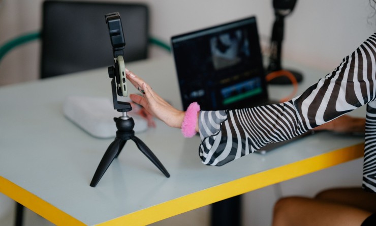 How to Monetize a YouTube Channel: Tips and Tricks to Make Money