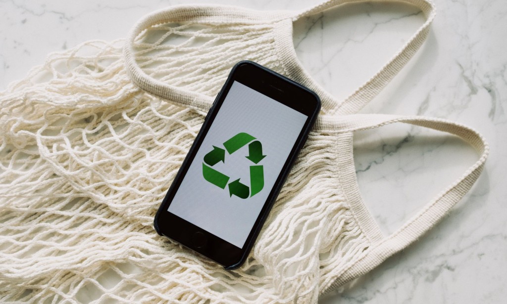 Fairphone 5 Review: Balancing Performance with Environmental Responsibility