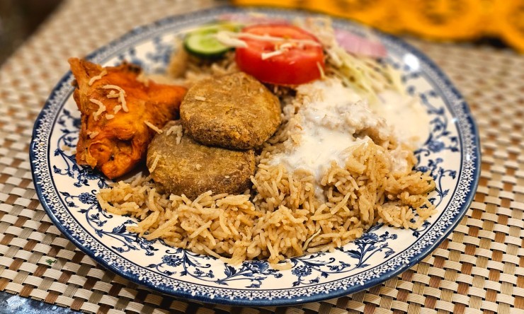 The Perfect Combination: Pepsi and Biryani There are very few things in life that bring as much joy as a chilled Pepsi and a plate of delicious biryani.