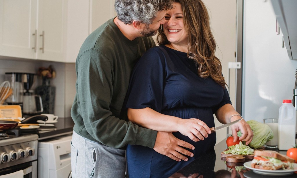 Best 5 Food Recipes for Pregnant Women in Pakistan, These recipes are not only nutritious but also easy to prepare, making them ideal for a healthy pregnancy diet in Pakistan