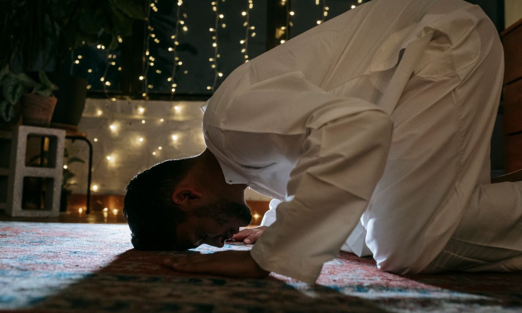 Seeking Divine Guidance Through Istikhara: Embracing Allah's Wisdom in Life's Decisions