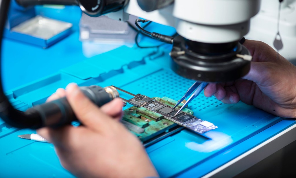 Graphene Semiconductor Achieves Functionality: A Leap for Electronics