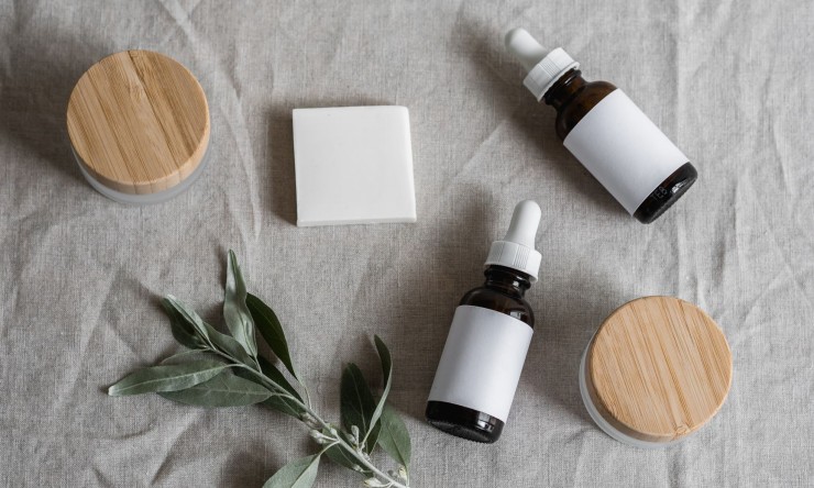 Clean Beauty Revolution: Top Natural Products to Try in 2024