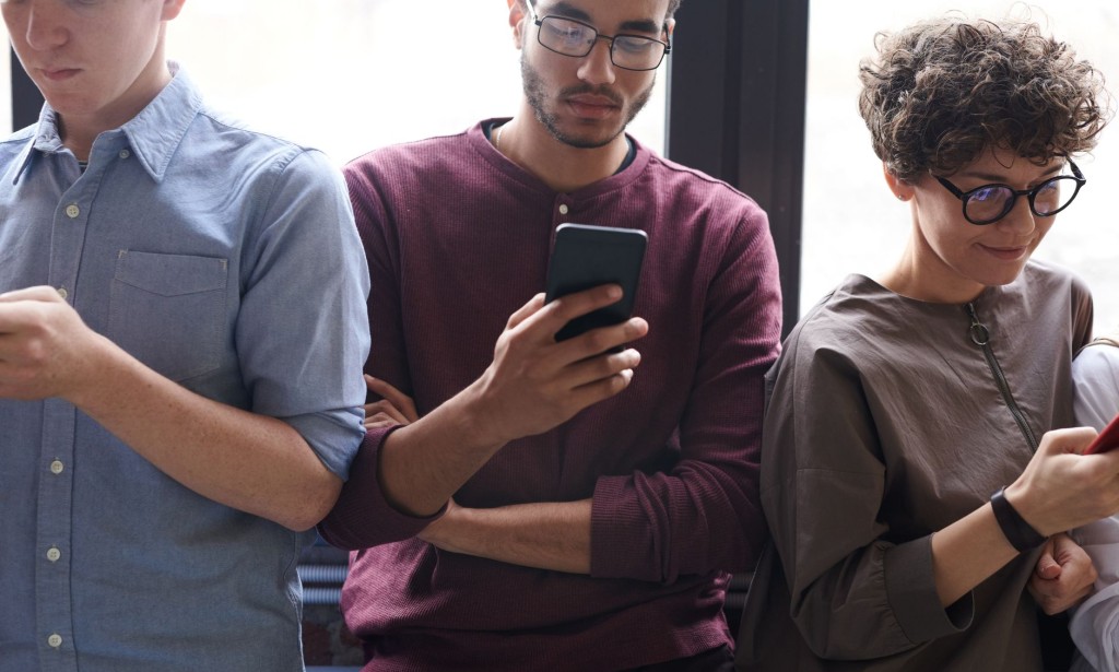 The Impact of Social Media on Relationships and Communication