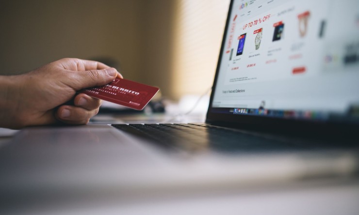 Dynamic Pricing Models in E-Commerce: How to Maximize Revenue Without Losing Customers