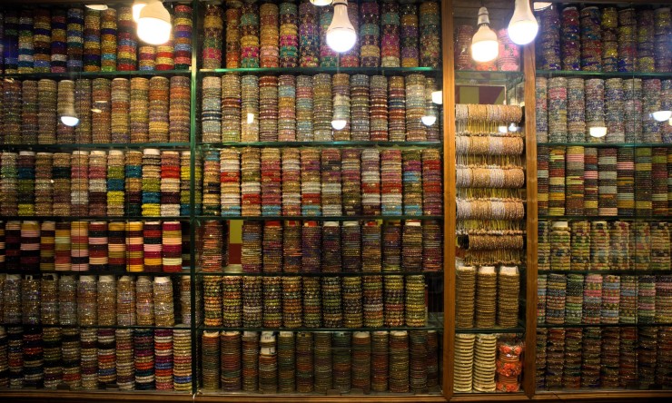 The Timeless Charm of Bangles: A Cultural and Fashion Icon and representing beauty