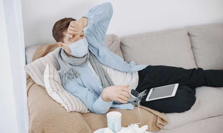some common symptoms that people may notice before being diagnosed with cancer:
