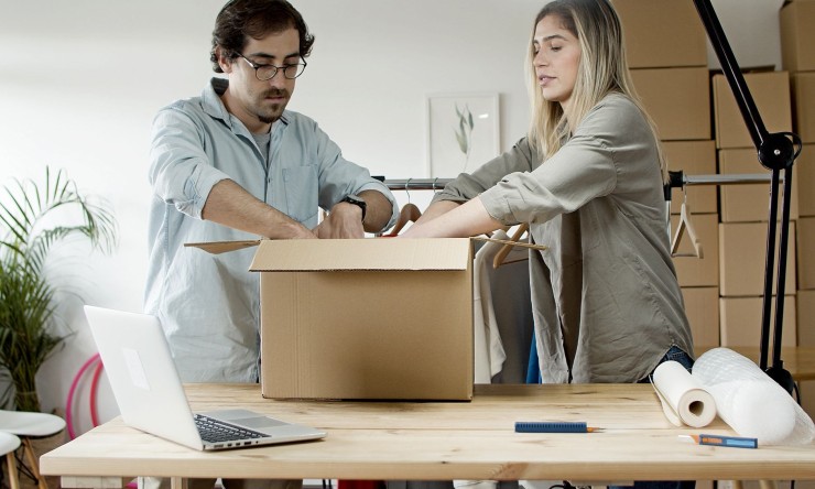 Dropshipping 2.0: Innovations and Risks in a Competitive Market