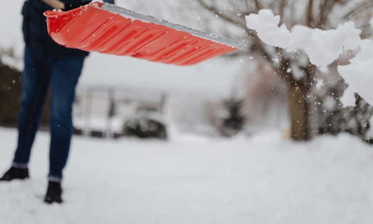 Chris and Sam Earn Money Shoveling Snow: A Story of Entrepreneurship and Hard Work