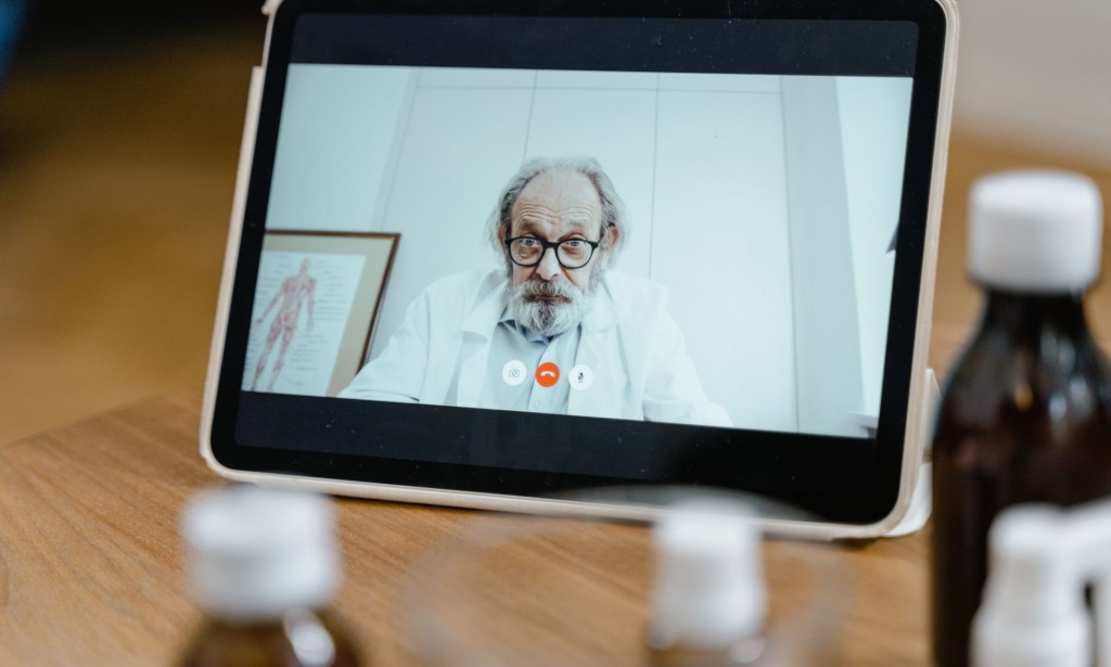 How Technology is Shaping Modern Health Practices and Outcomes