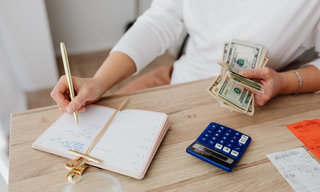 Roadmap to Financial Freedom: Steps to Independence and Empowerment
