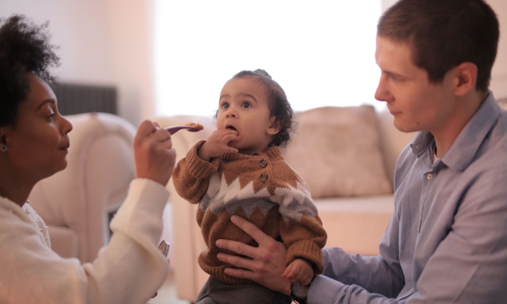 Guiding Your Little One's Journey: A Comprehensive Guide to Newborn Weaning