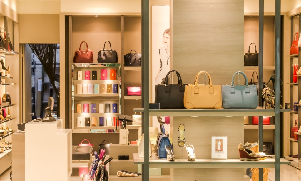 Steel Racks Vs Wooden Racks, which one is best to buy