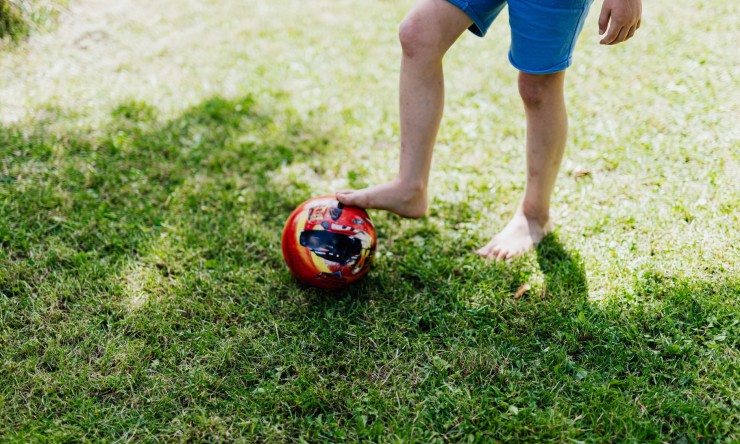 Step by Step Soccer Moves playing football this article helps you so much