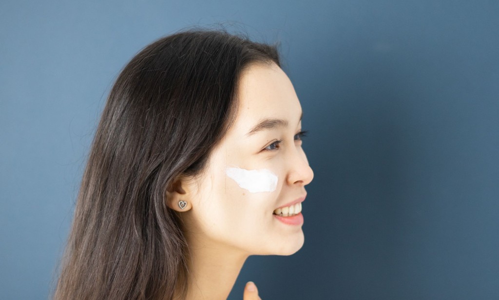Glow Up: Timeless Beauty Tips for Radiant Skin and Confidence