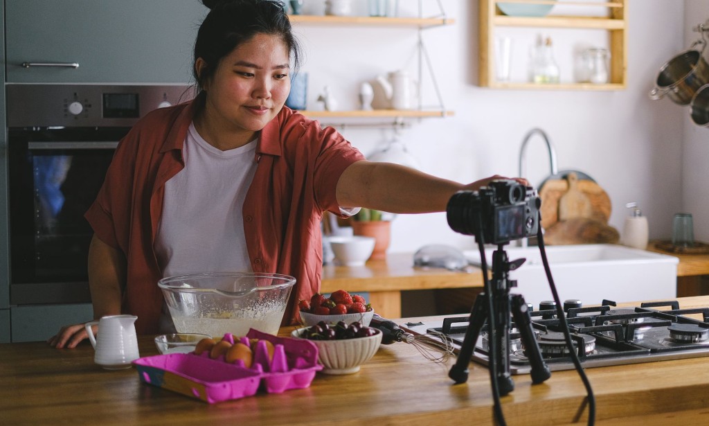 The Rise of Influencers: How Social Media Stars Are Reshaping the Digital Landscape