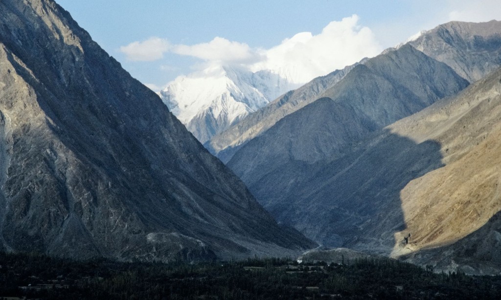 The Ascent of Experience The travel industry: Embracing Rushes and Exploration
