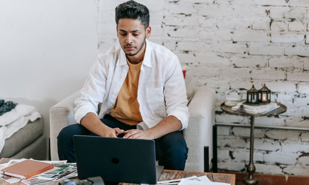 Earning Through Fiverr And Upwork