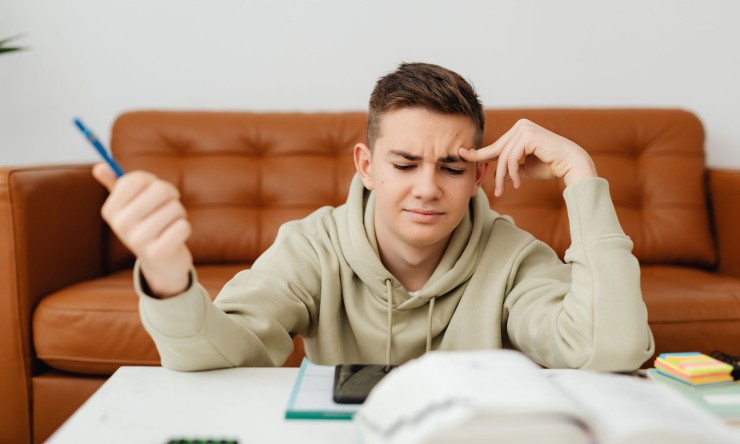 How Social media negatively or badly impact on mental health
