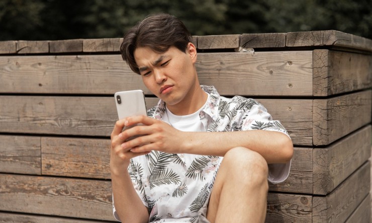 The Effect of Negative News Utilization on Emotional well-being