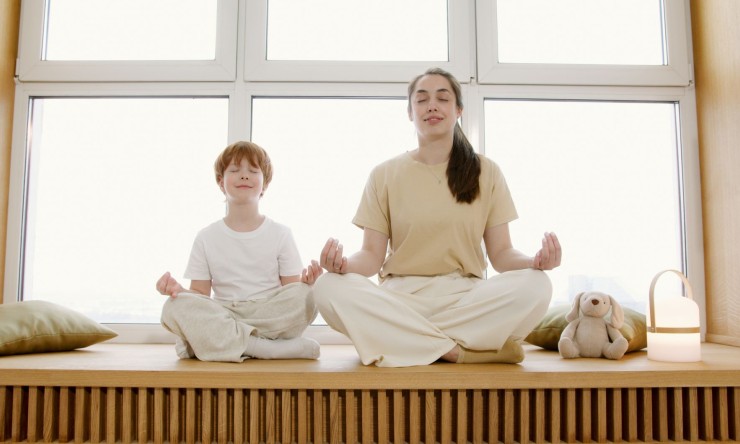 Managing Anxiety with Mindfulness: Guided Techniques and Tips