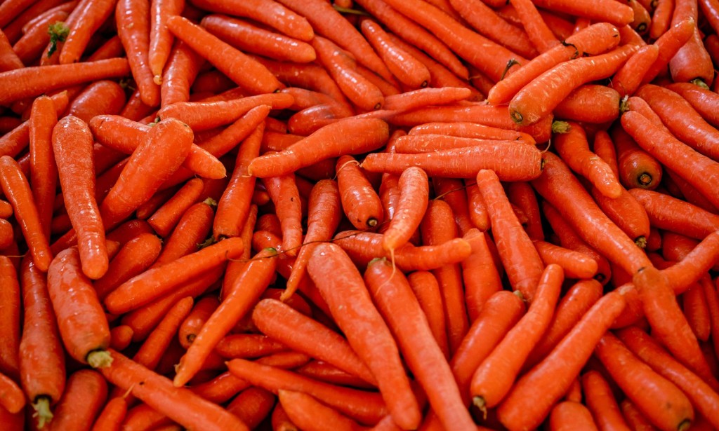 Carrots and Eye Health: Fact or Fiction? | Are carrots good for your eyes?